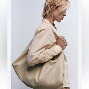 SOFT SHOULDER BAG